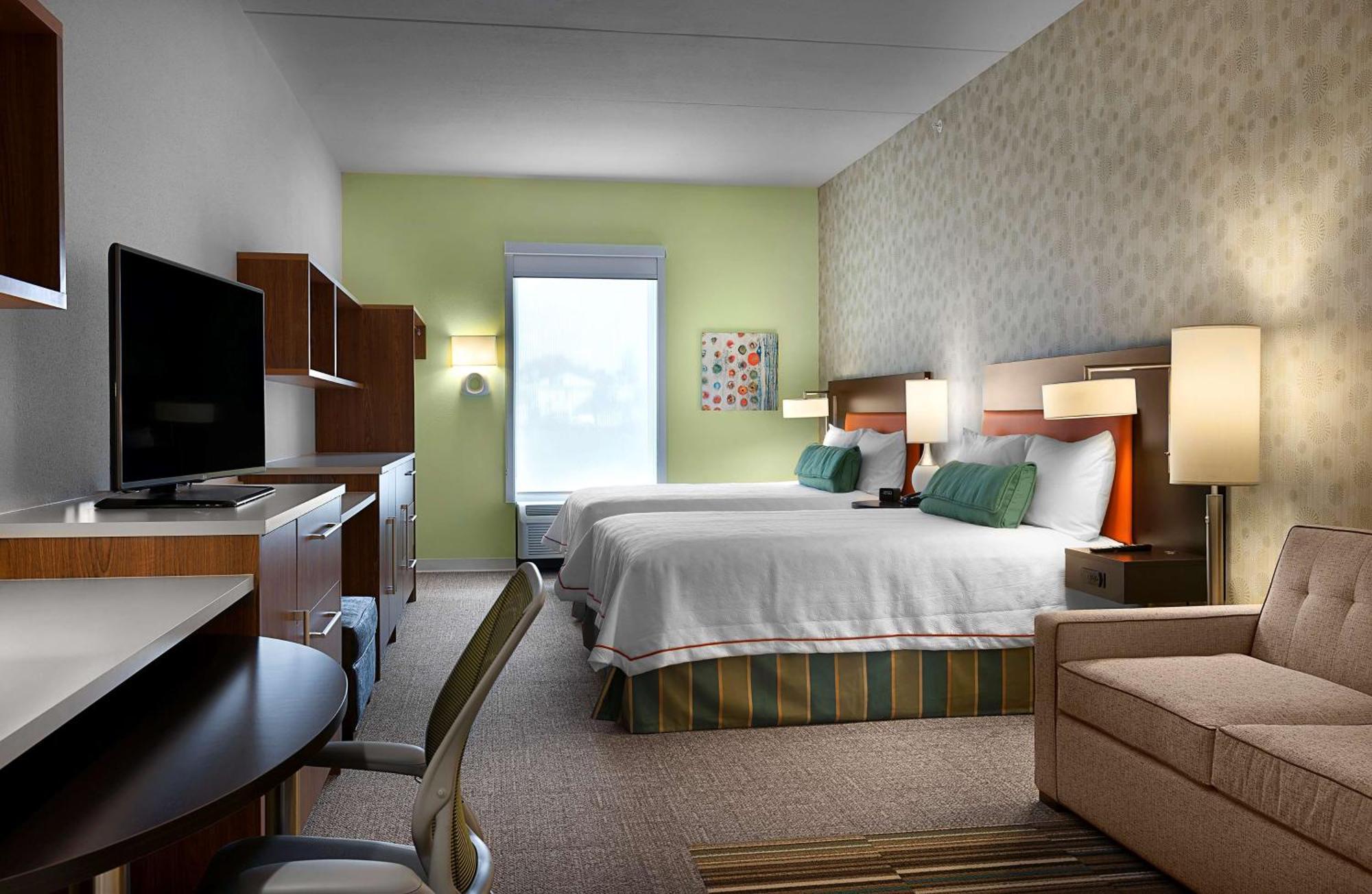 Hotel Home2 By Hilton Airport 3*