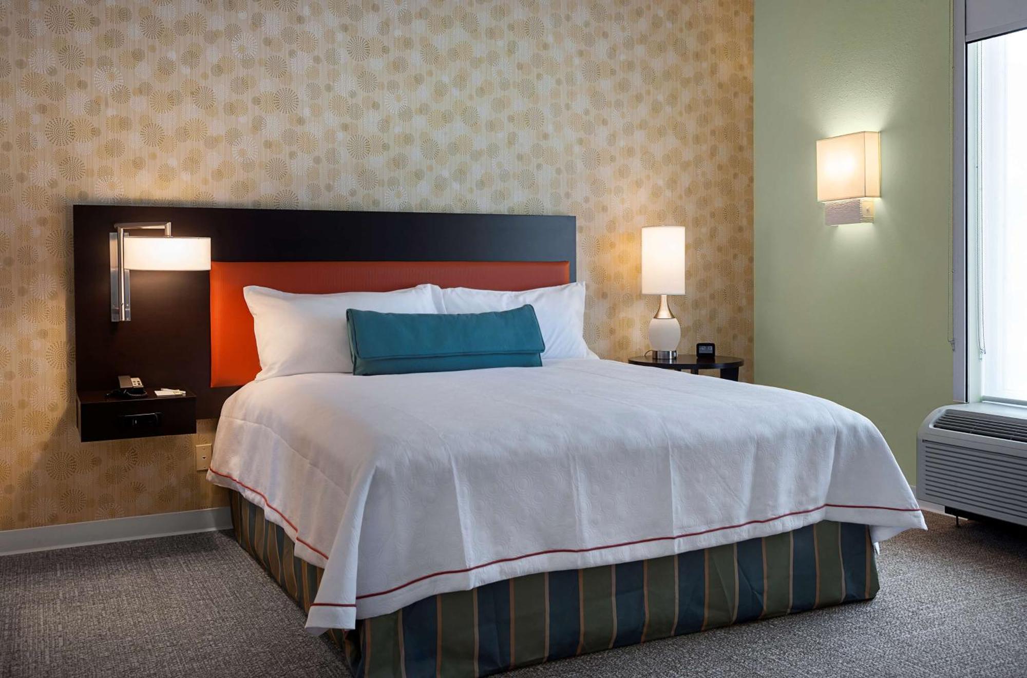 Home2 By Hilton Airport Hotel 3*