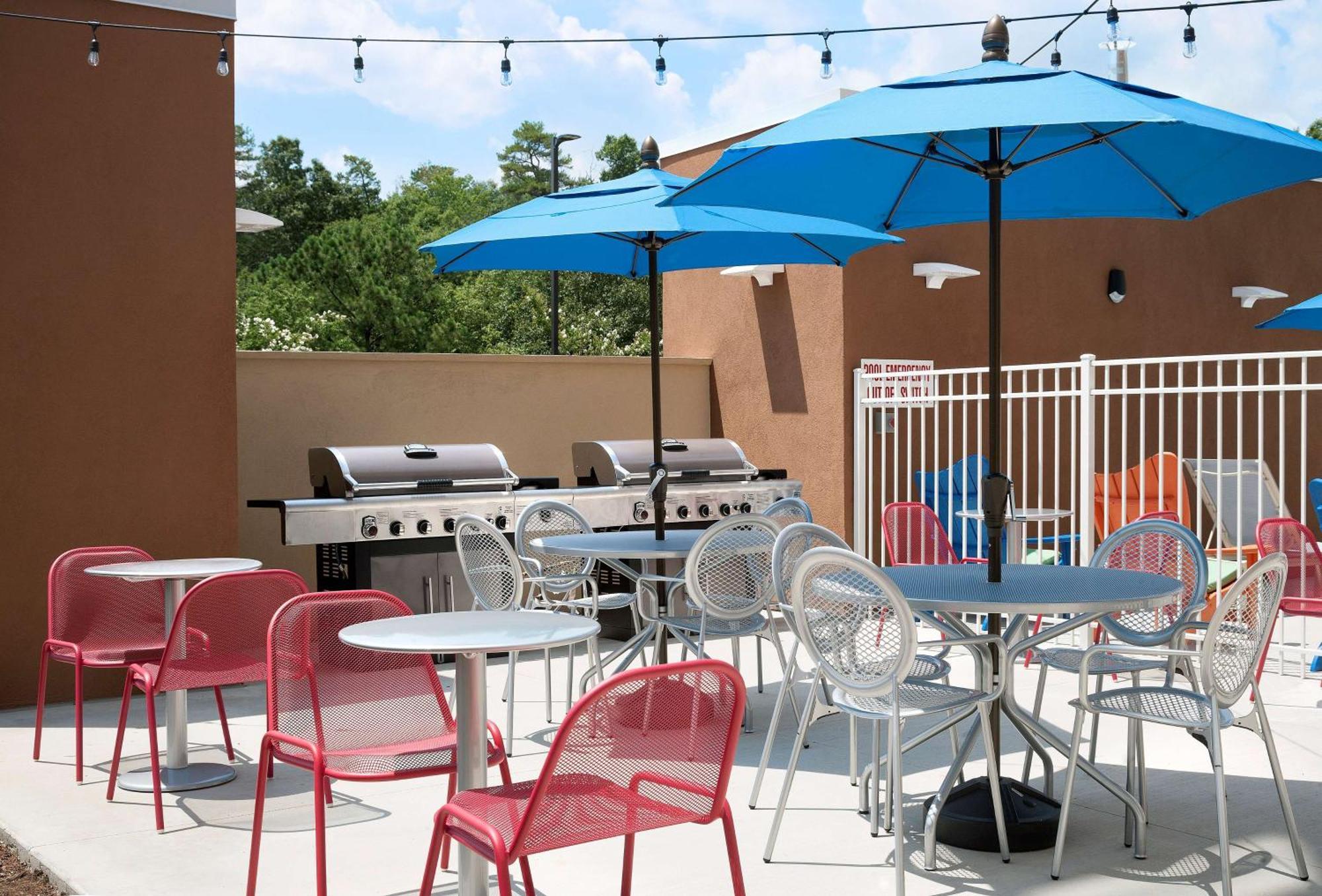 Home2 By Hilton Airport 3* Greenville