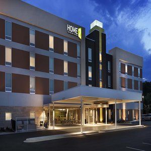 Home2 By Hilton Airport 3*
